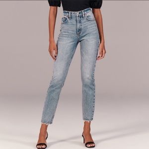 Abercrombie the 90’s mom jeans curve love size 27